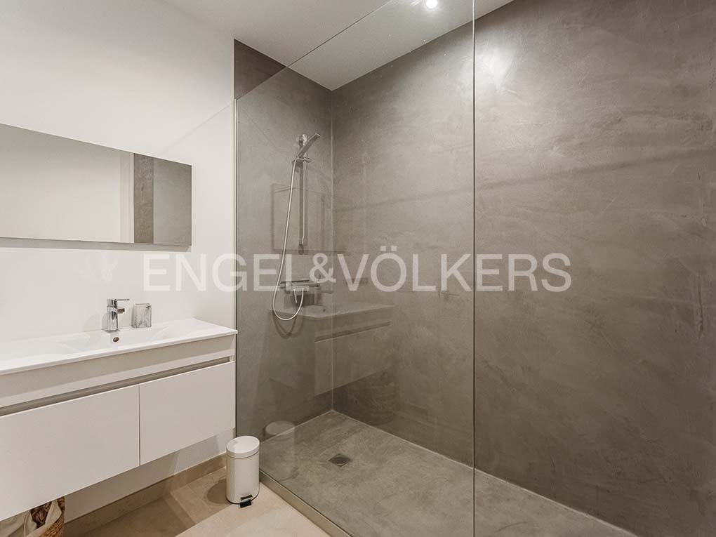 3 bedroom Villa for sale in Costa Adeje with pool garage - € 1,395,000 (Ref: 8354598)