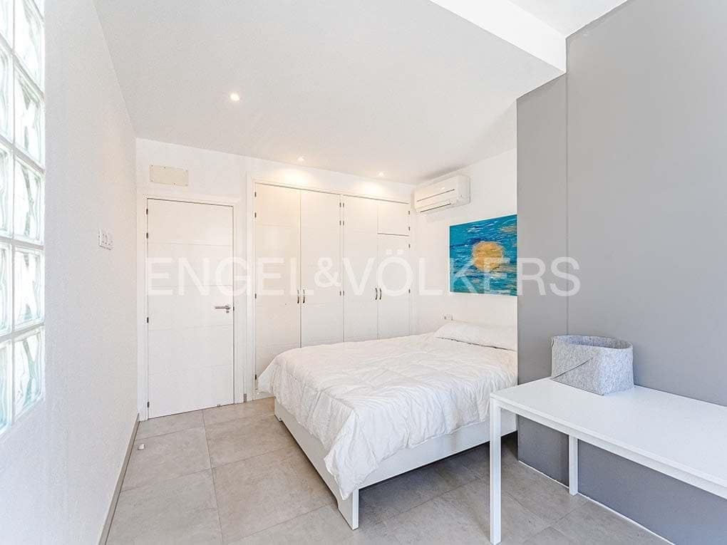 3 bedroom Villa for sale in Costa Adeje with pool garage - € 1,395,000 (Ref: 8354598)