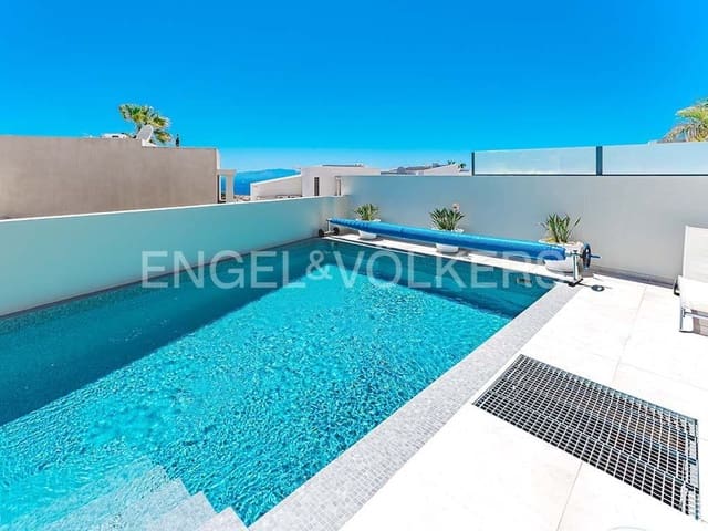 3 chambre Villa/Maison à vendre à Costa Adeje, Adeje avec piscine garage - 1 395 000 € (Ref: 8354598)