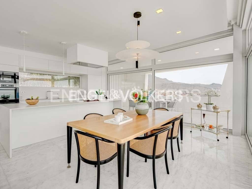 5 soveværelse Villa til salg i Costa Adeje med swimmingpool garage - € 6.500.000 (Ref: 8389480)