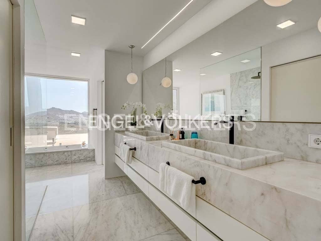 5 soveværelse Villa til salg i Costa Adeje med swimmingpool garage - € 6.500.000 (Ref: 8389480)