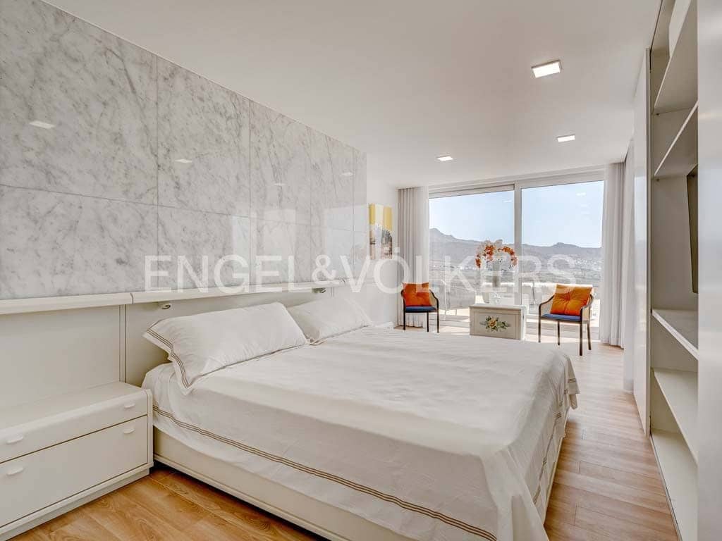 5 soverom Villa til salgs i Costa Adeje med svømmebasseng garasje - € 6 500 000 (Ref: 8389480)