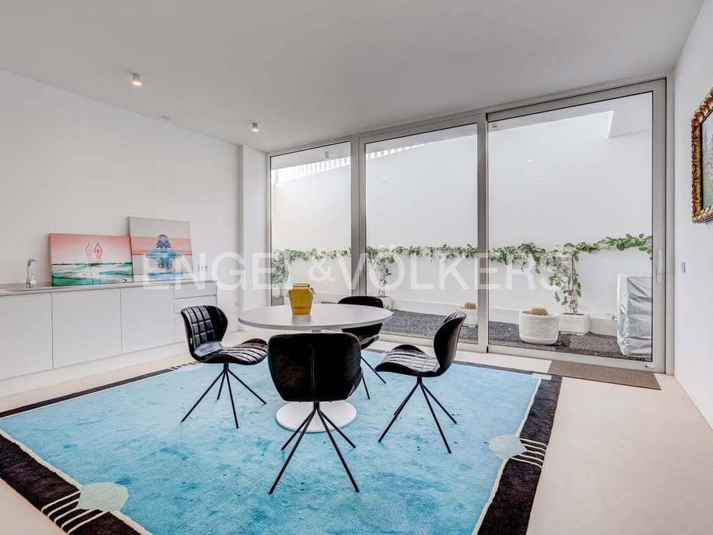 5 soverom Villa til salgs i Costa Adeje med svømmebasseng garasje - € 6 500 000 (Ref: 8389480)