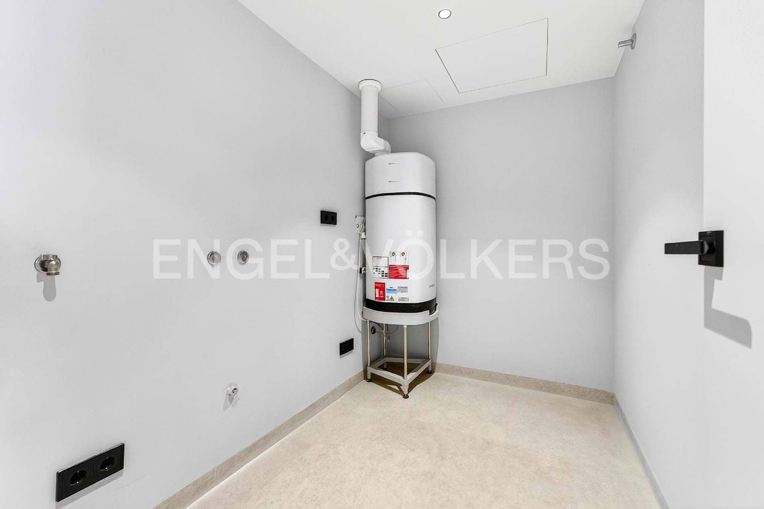 2 sovrum Lägenhet till salu i Callao Salvaje med pool - 1 060 000 € (Ref: 8413895)