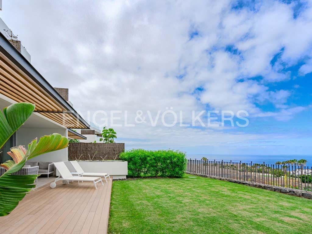 3 soveværelse Lejlighed til salg i Guia de Isora med swimmingpool - € 1.299.000 (Ref: 8413896)