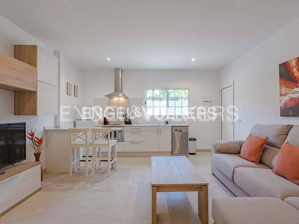 12 soverom Villa til salgs i Alcala med svømmebasseng - € 9 400 000 (Ref: 8437497)