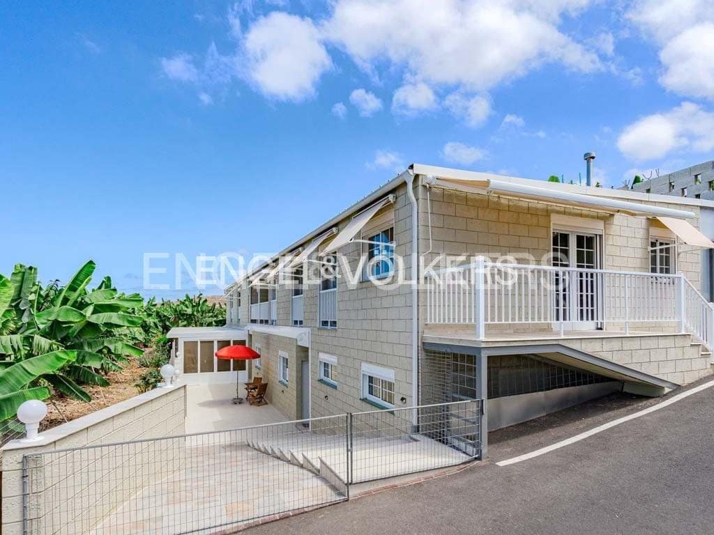 12 soverom Villa til salgs i Alcala med svømmebasseng - € 9 400 000 (Ref: 8437497)