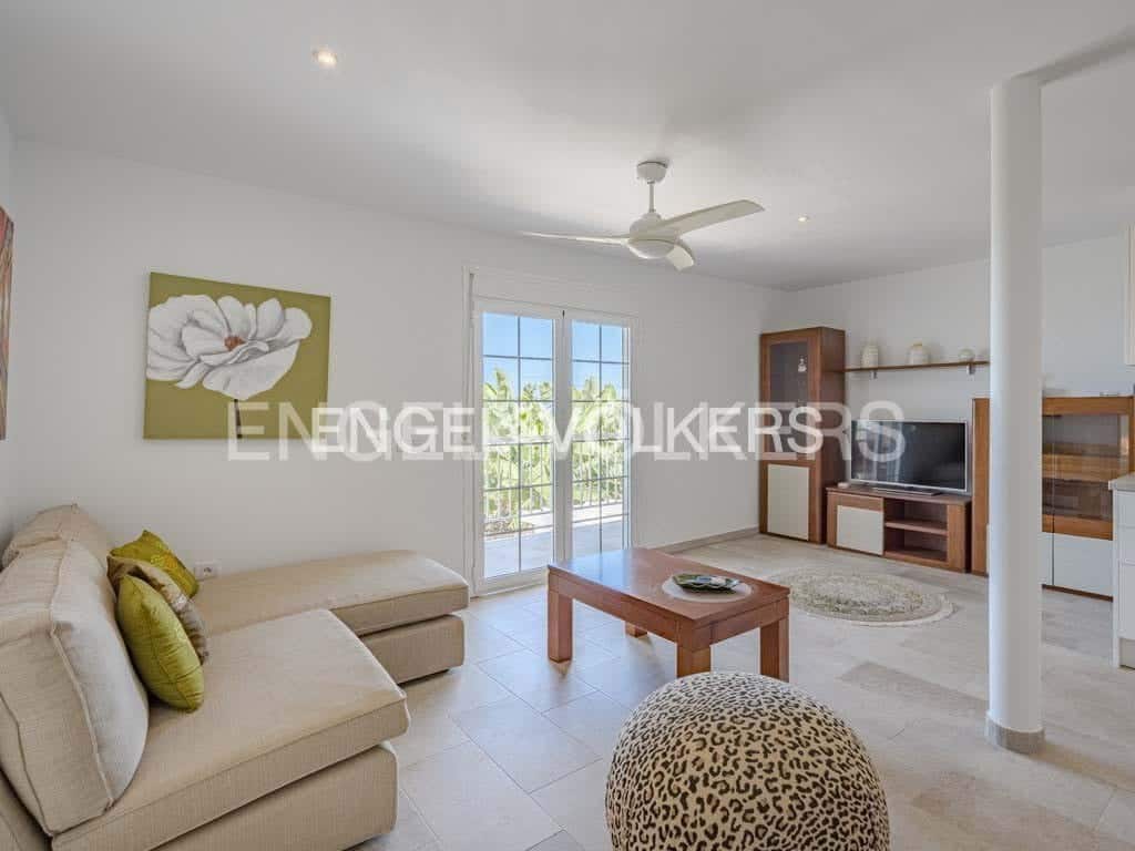 12 soverom Villa til salgs i Alcala med svømmebasseng - € 9 400 000 (Ref: 8437497)