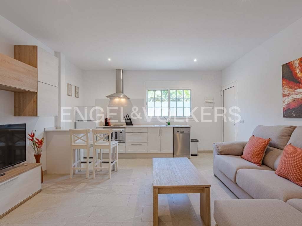 12 soveværelse Villa til salg i Alcala med swimmingpool - € 9.400.000 (Ref: 8437497)