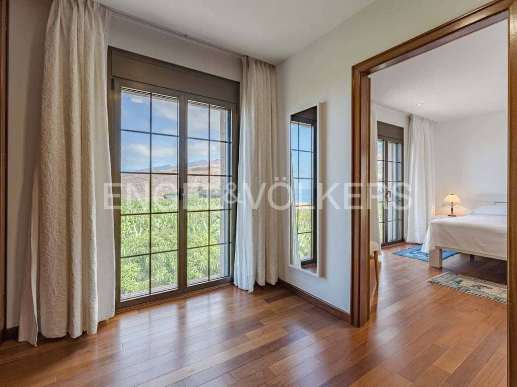 12 soveværelse Villa til salg i Alcala med swimmingpool - € 9.400.000 (Ref: 8437497)