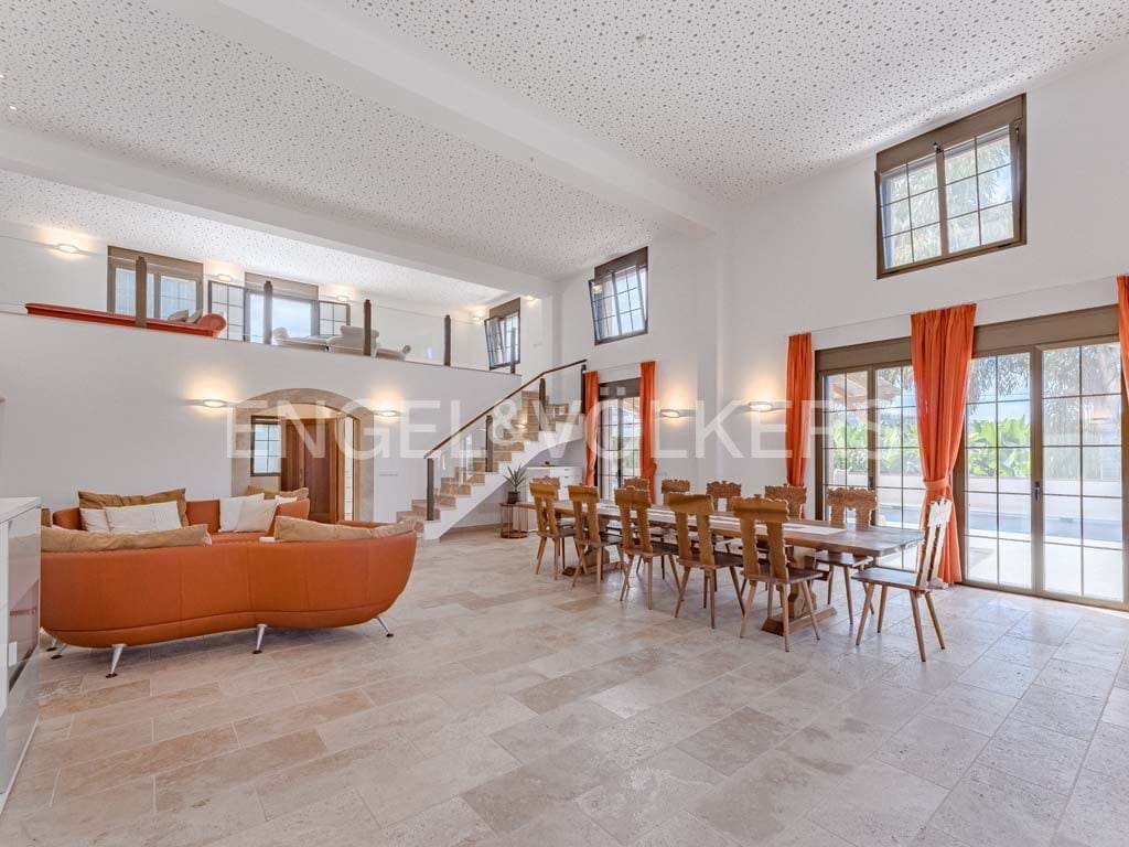 12 soveværelse Villa til salg i Alcala med swimmingpool - € 9.400.000 (Ref: 8437497)
