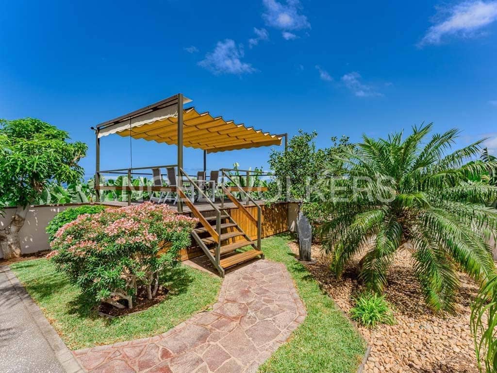 12 soveværelse Villa til salg i Alcala med swimmingpool - € 9.400.000 (Ref: 8437497)