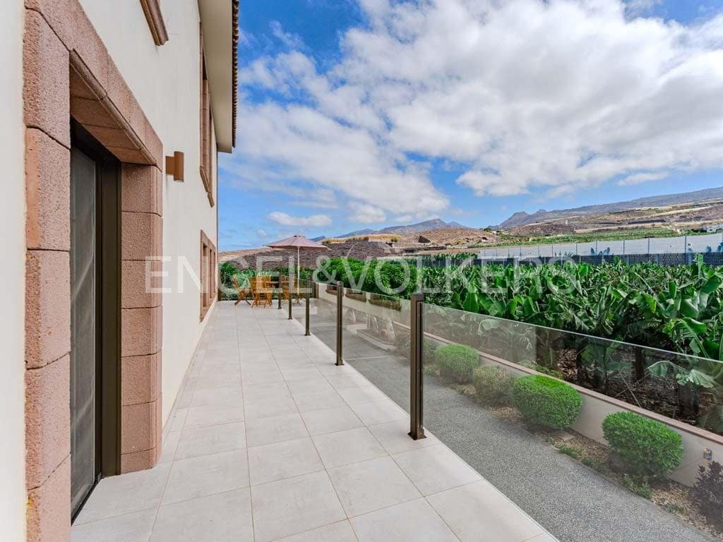 12 soveværelse Villa til salg i Alcala med swimmingpool - € 9.400.000 (Ref: 8437497)