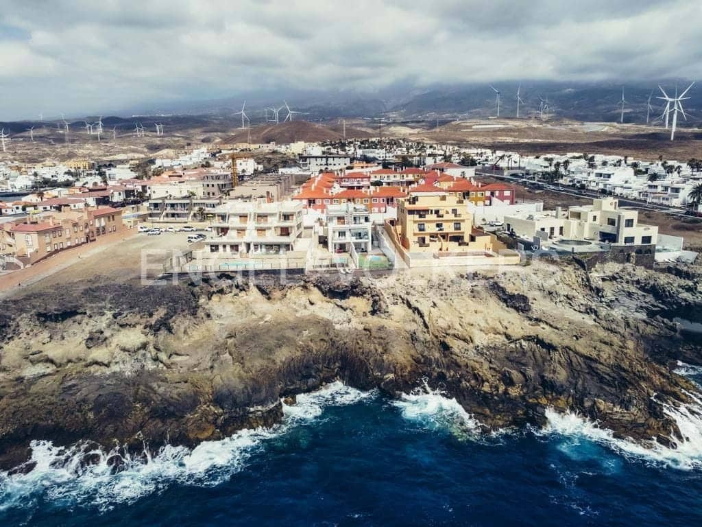 2 slaapkamer Appartement te koop in Poris de Abona met zwembad garage - € 561.000 (Ref: 8437885)