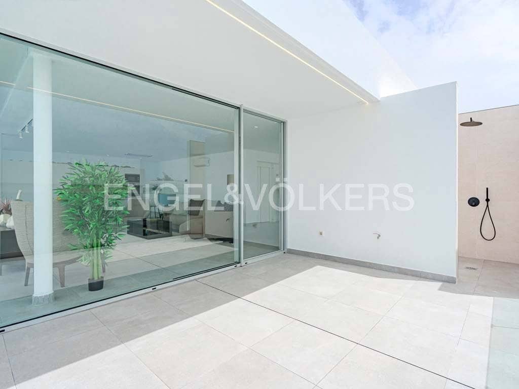 3 soverom Villa til salgs i Costa Adeje med svømmebasseng - € 1 590 000 (Ref: 8500579)