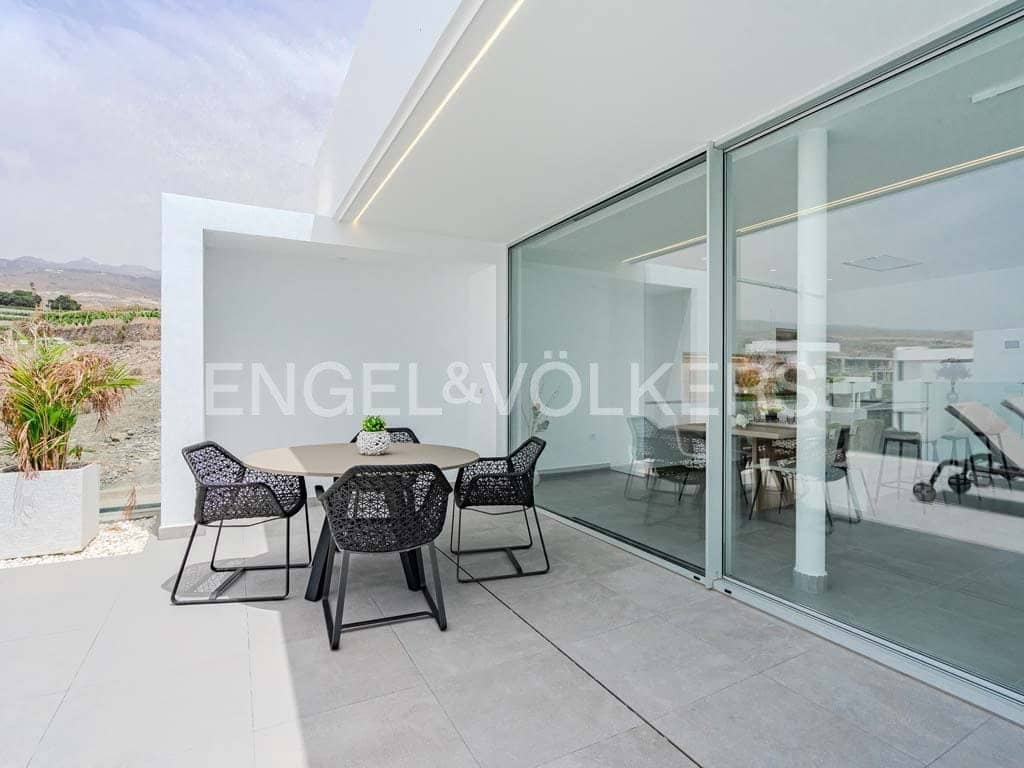 3 soverom Villa til salgs i Costa Adeje med svømmebasseng - € 1 590 000 (Ref: 8500579)