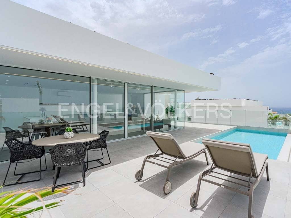 3 soverom Villa til salgs i Costa Adeje med svømmebasseng - € 1 590 000 (Ref: 8500579)