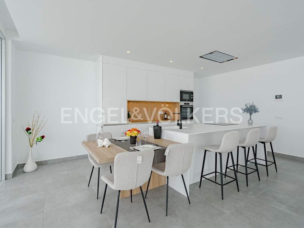 3 soverom Villa til salgs i Costa Adeje med svømmebasseng - € 1 590 000 (Ref: 8500579)