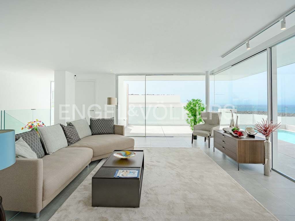 3 soverom Villa til salgs i Costa Adeje med svømmebasseng - € 1 590 000 (Ref: 8500579)