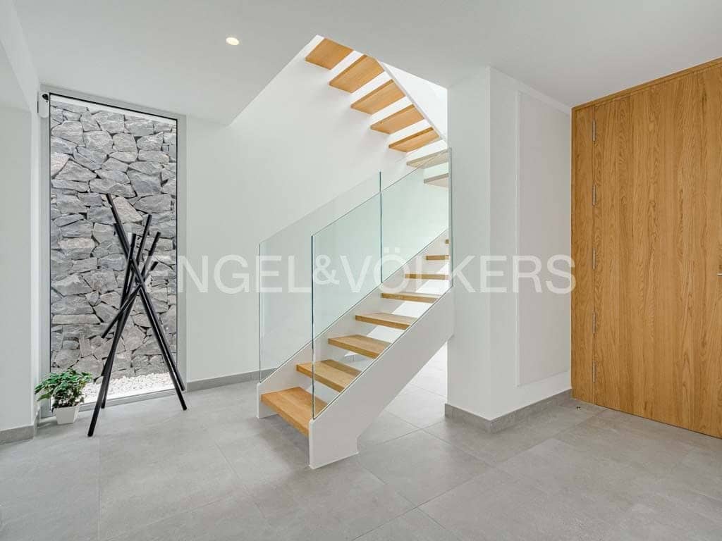 3 soverom Villa til salgs i Costa Adeje med svømmebasseng - € 1 590 000 (Ref: 8500579)