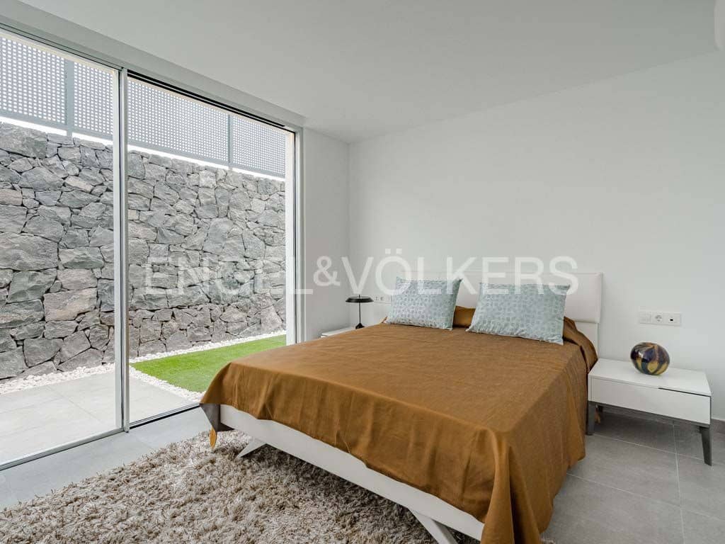 3 soverom Villa til salgs i Costa Adeje med svømmebasseng - € 1 590 000 (Ref: 8500579)