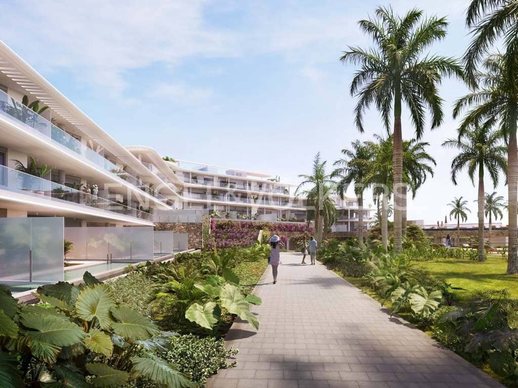 4 bedroom Apartment for sale in Playa San Juan with pool - € 1,080,000 (Ref: 8535985)