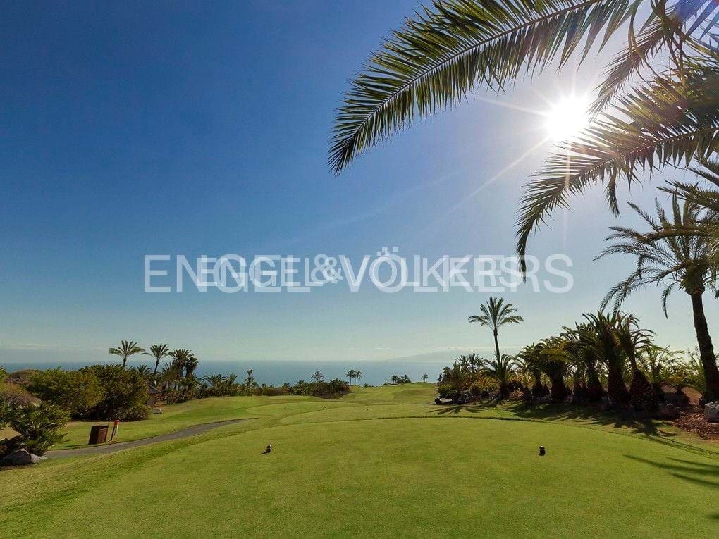 Ubebygd land til salgs i Guia de Isora - € 830 000 (Ref: 8535990)