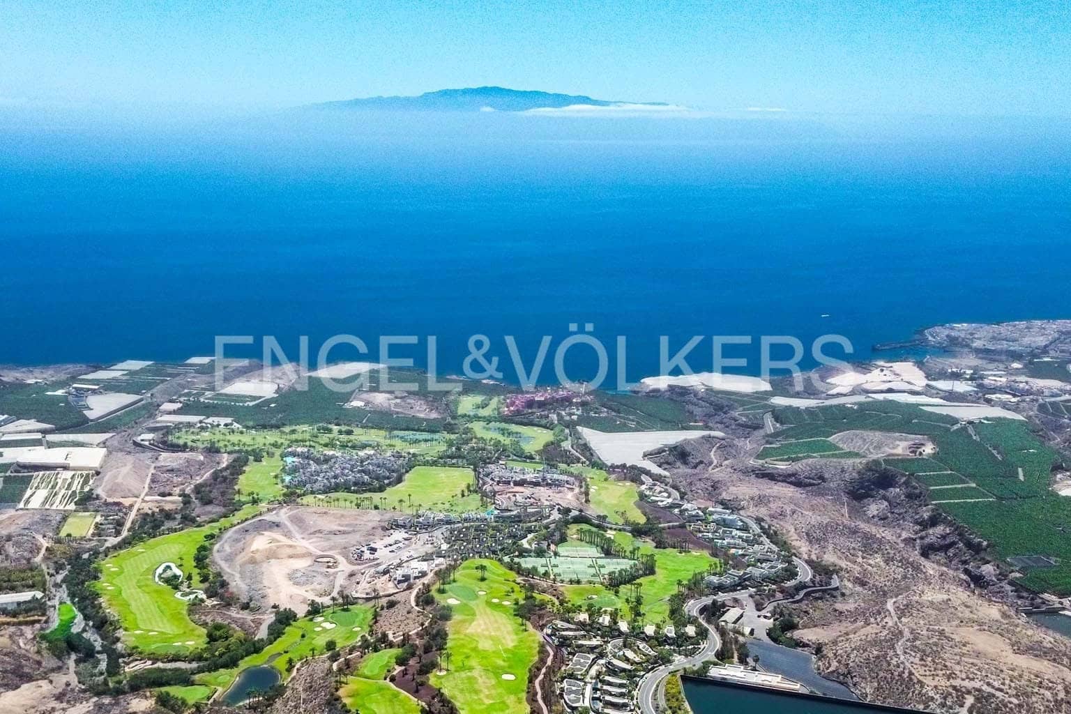 Teren niezagospodarowany na sprzedaż w Guia de Isora - 830 000 € (Ref: 8535990)
