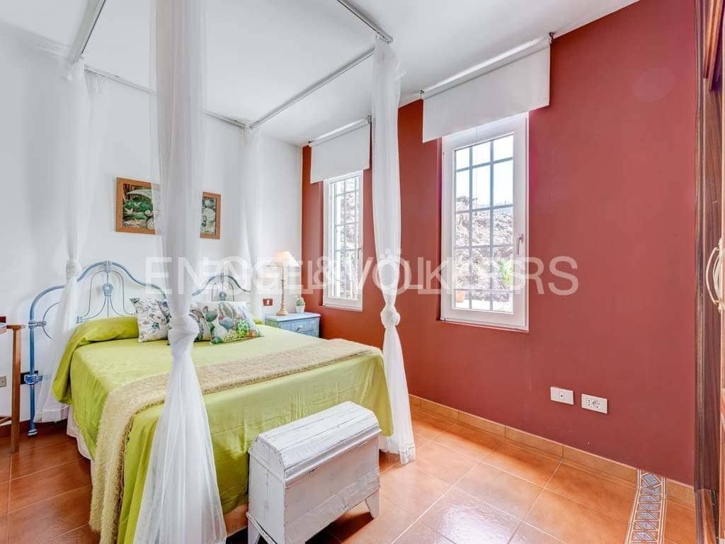 5 soveværelse Villa til salg i Santiago del Teide med garage - € 995.000 (Ref: 8535991)