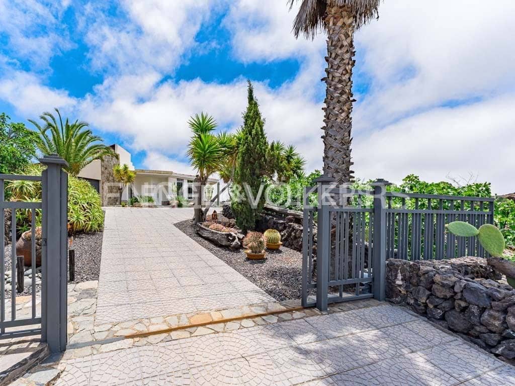 5 soveværelse Villa til salg i Santiago del Teide med garage - € 995.000 (Ref: 8535991)