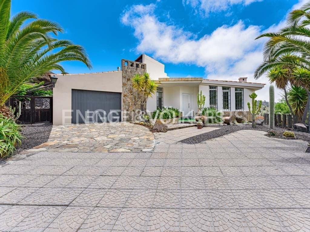 5 soveværelse Villa til salg i Santiago del Teide med garage - € 995.000 (Ref: 8535991)