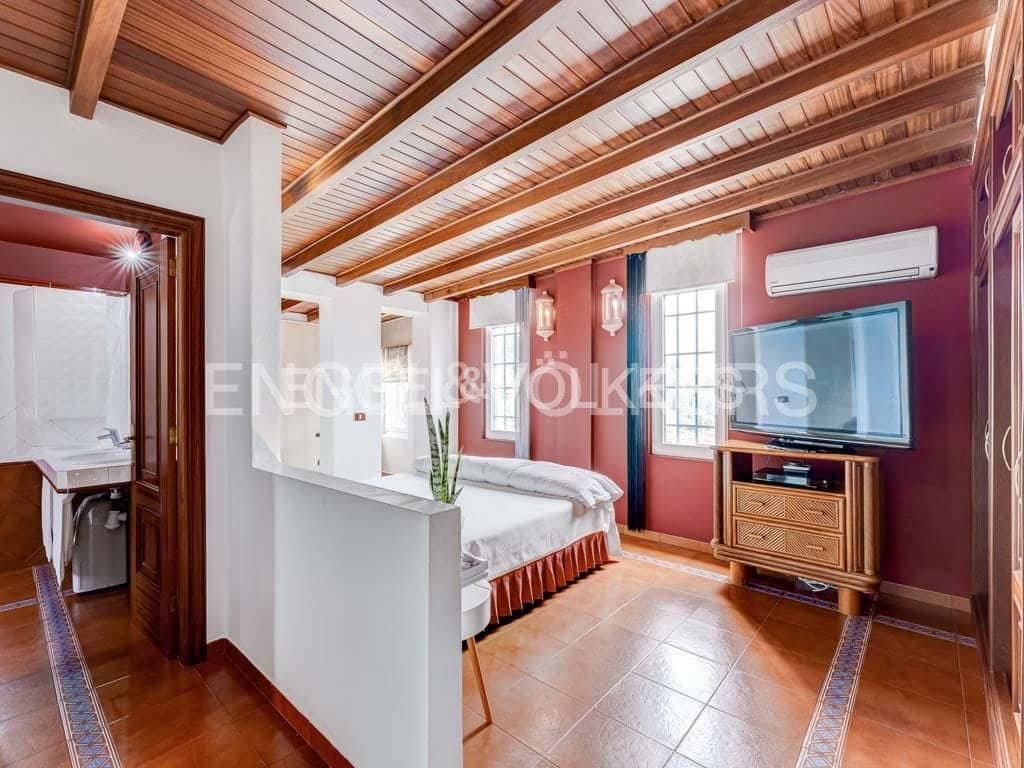 5 soveværelse Villa til salg i Santiago del Teide med garage - € 995.000 (Ref: 8535991)