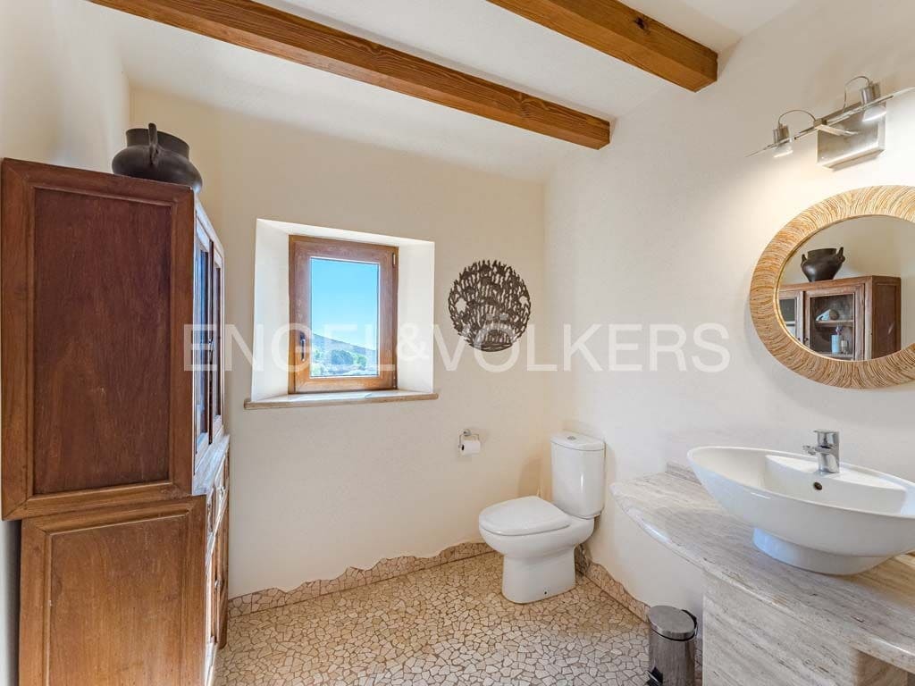 4 soveværelse Villa til salg i Arona med swimmingpool - € 800.000 (Ref: 8562361)