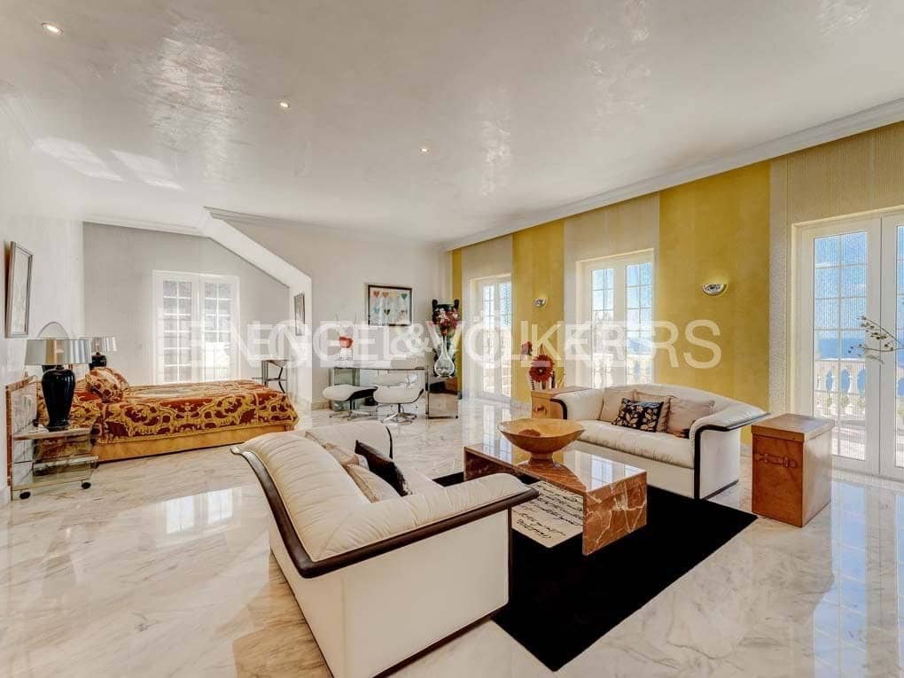 5 slaapkamer Villa te koop in San Eugenio met zwembad garage - € 7.500.000 (Ref: 8699280)