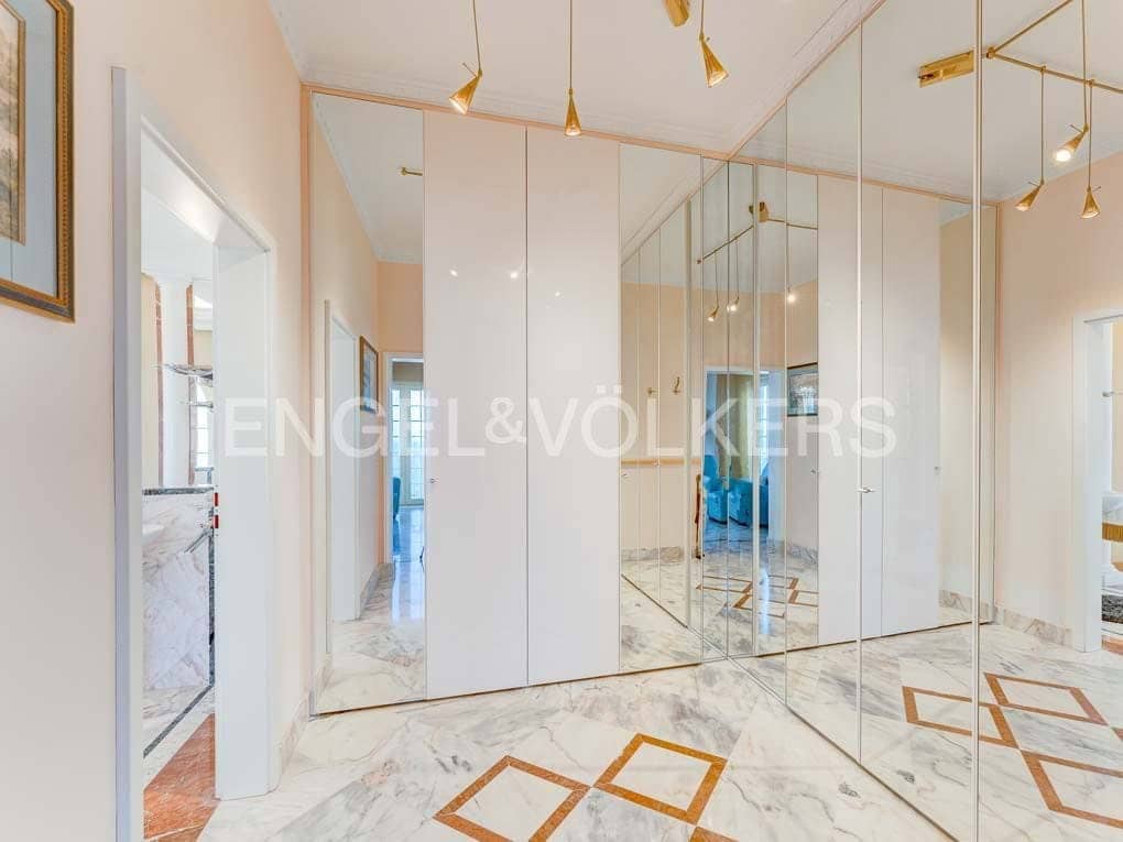 5 soveværelse Villa til salg i San Eugenio med swimmingpool garage - € 7.500.000 (Ref: 8699280)