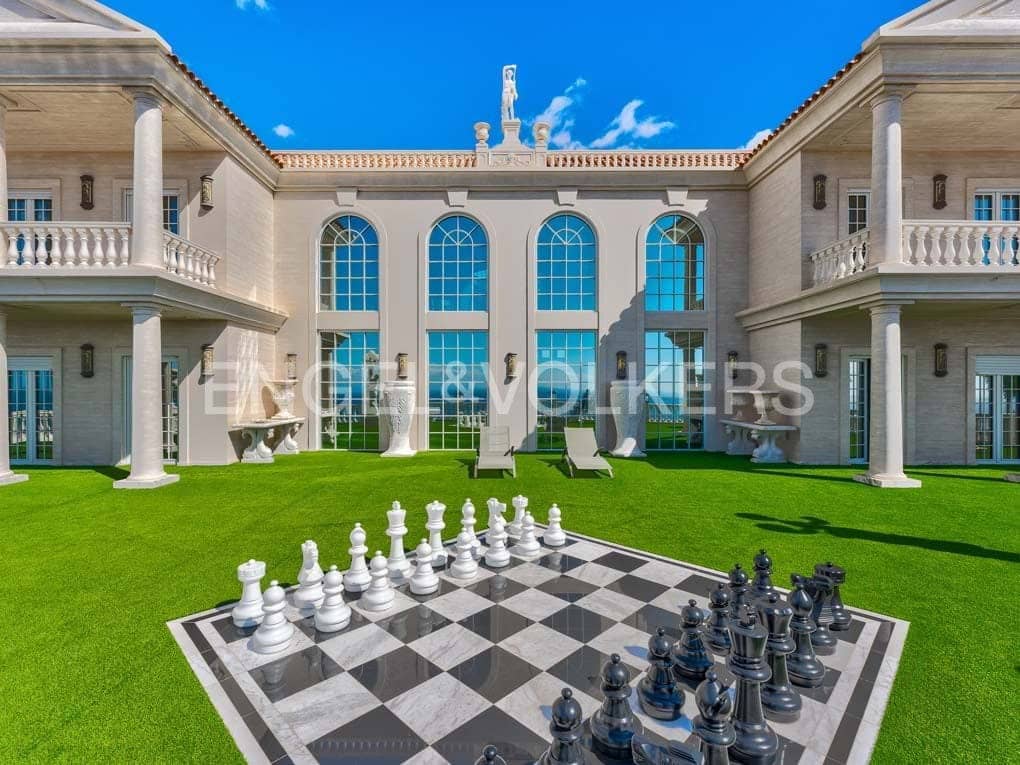 5 soveværelse Villa til salg i San Eugenio med swimmingpool garage - € 7.500.000 (Ref: 8699280)