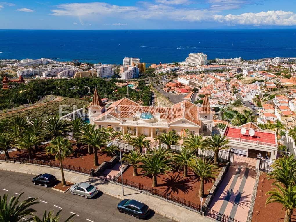 5 soveværelse Villa til salg i San Eugenio med swimmingpool garage - € 7.500.000 (Ref: 8699280)