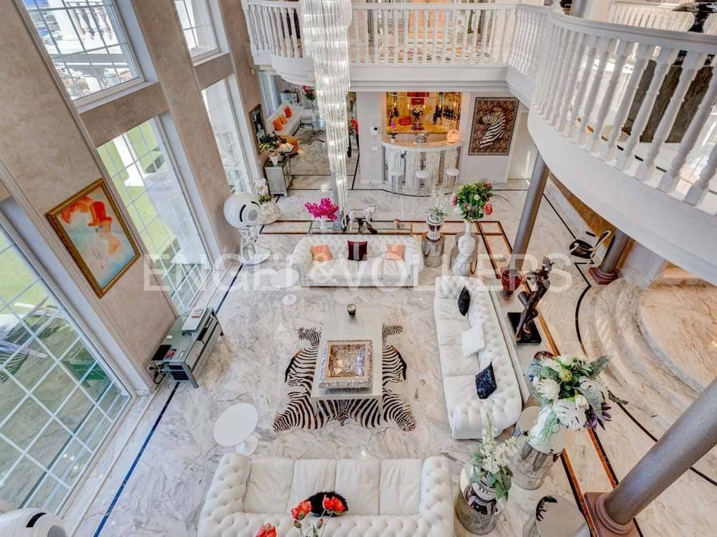 5 soveværelse Villa til salg i San Eugenio med swimmingpool garage - € 7.500.000 (Ref: 8699280)