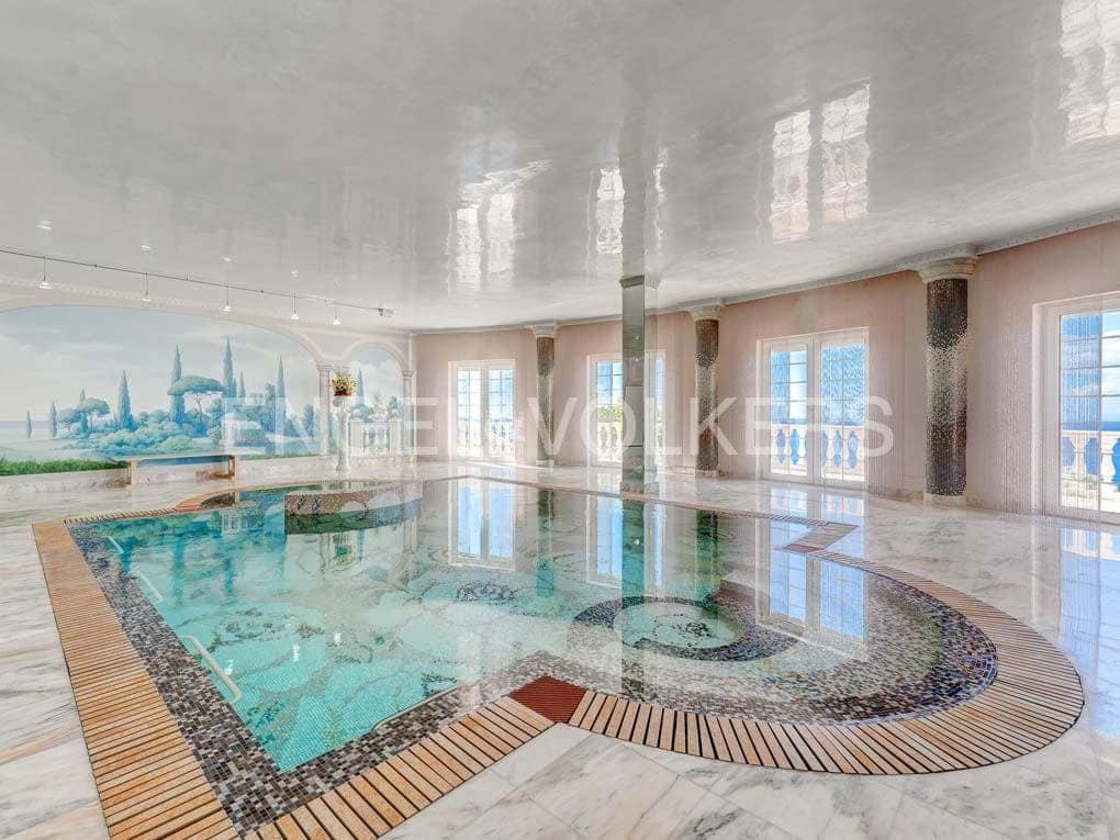 5 soveværelse Villa til salg i San Eugenio med swimmingpool garage - € 7.500.000 (Ref: 8699280)
