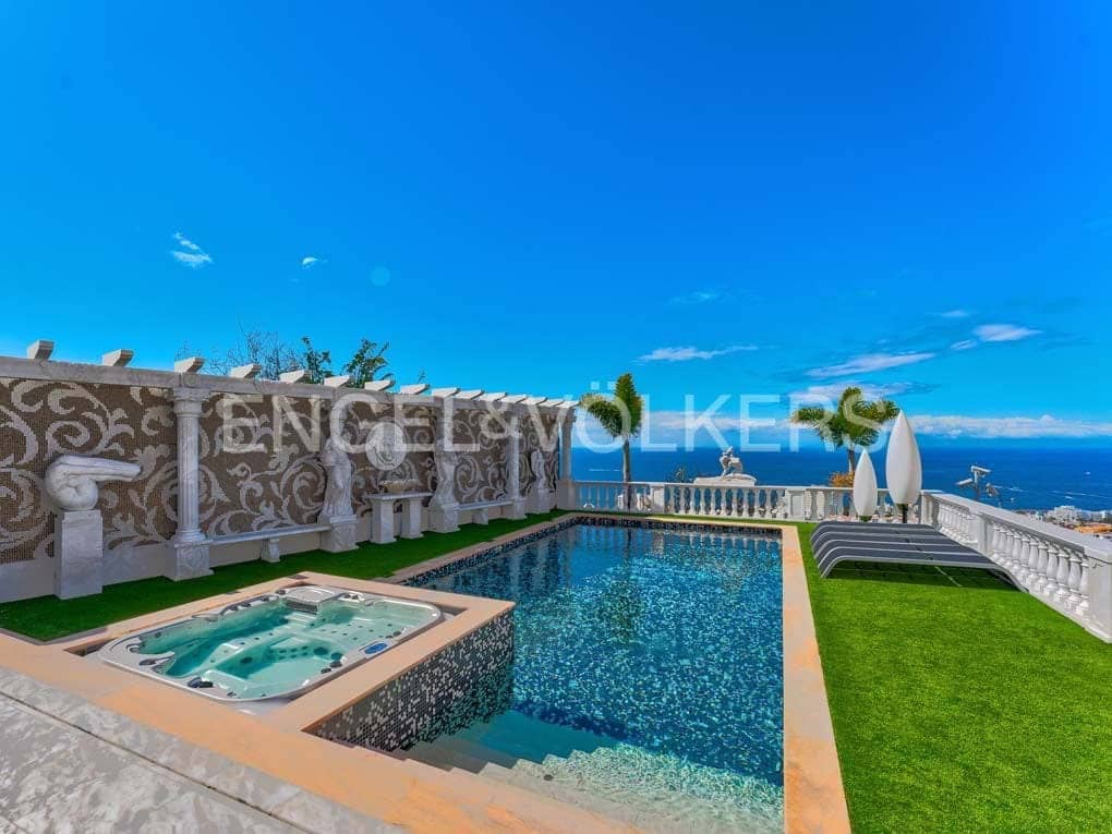 5 soveværelse Villa til salg i San Eugenio med swimmingpool garage - € 7.500.000 (Ref: 8699280)