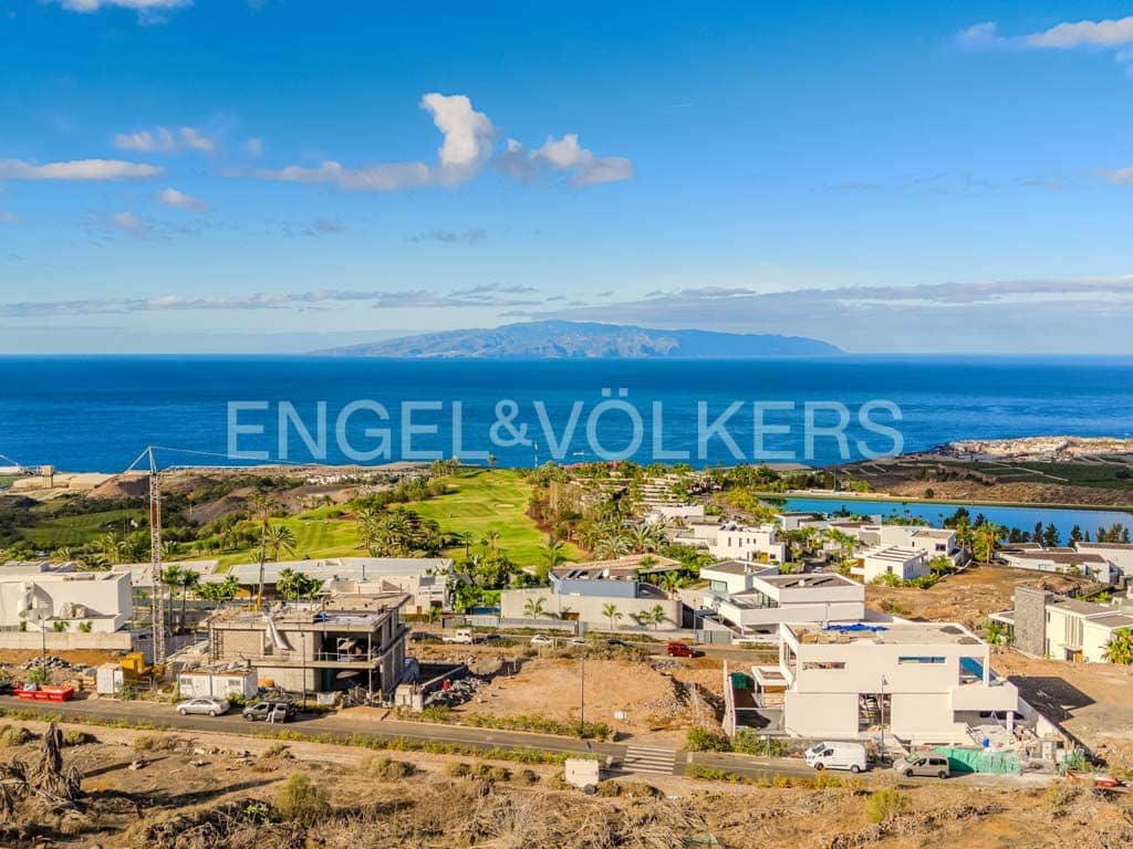 Landgrundstück zu verkaufen in Guia de Isora - 1.295.000 € (Ref: 8703060)