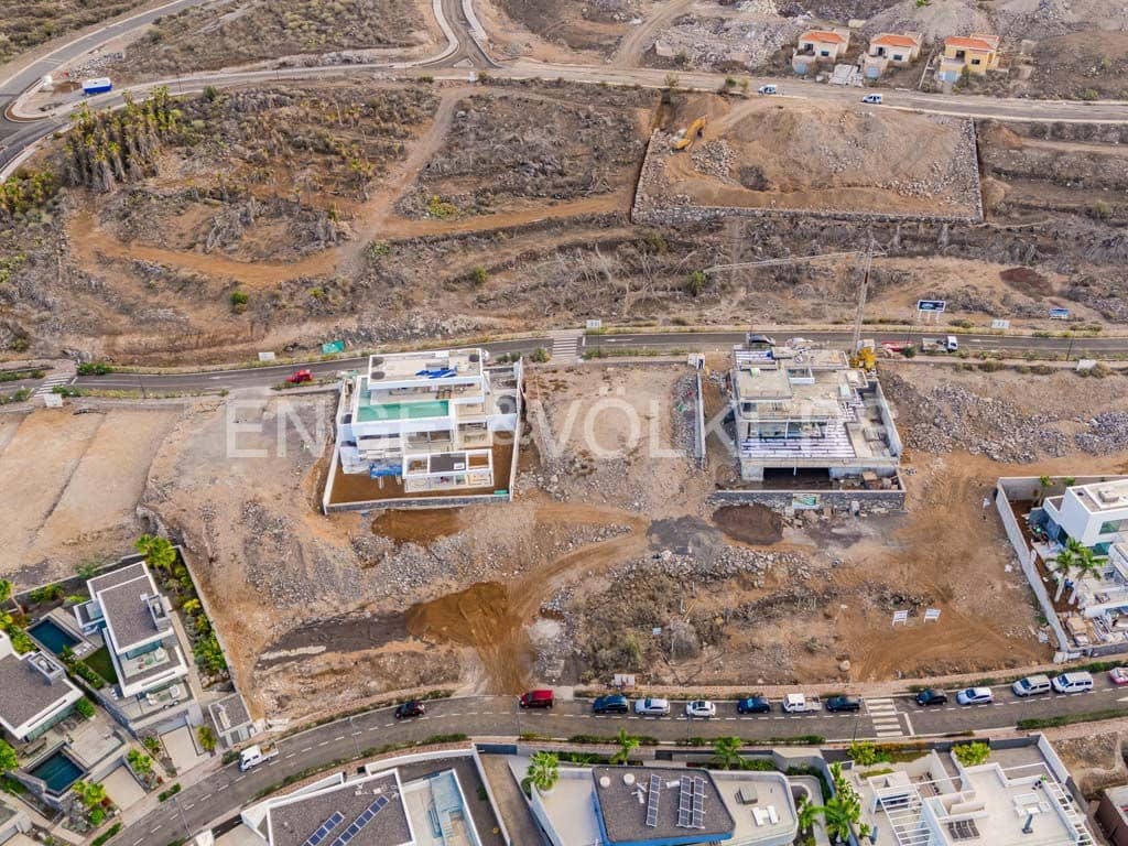 Landgrundstück zu verkaufen in Guia de Isora - 1.295.000 € (Ref: 8703060)