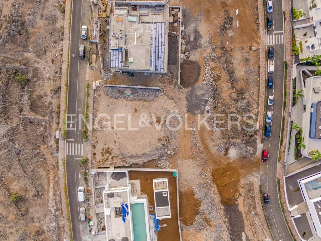 Landgrundstück zu verkaufen in Guia de Isora - 1.295.000 € (Ref: 8703060)