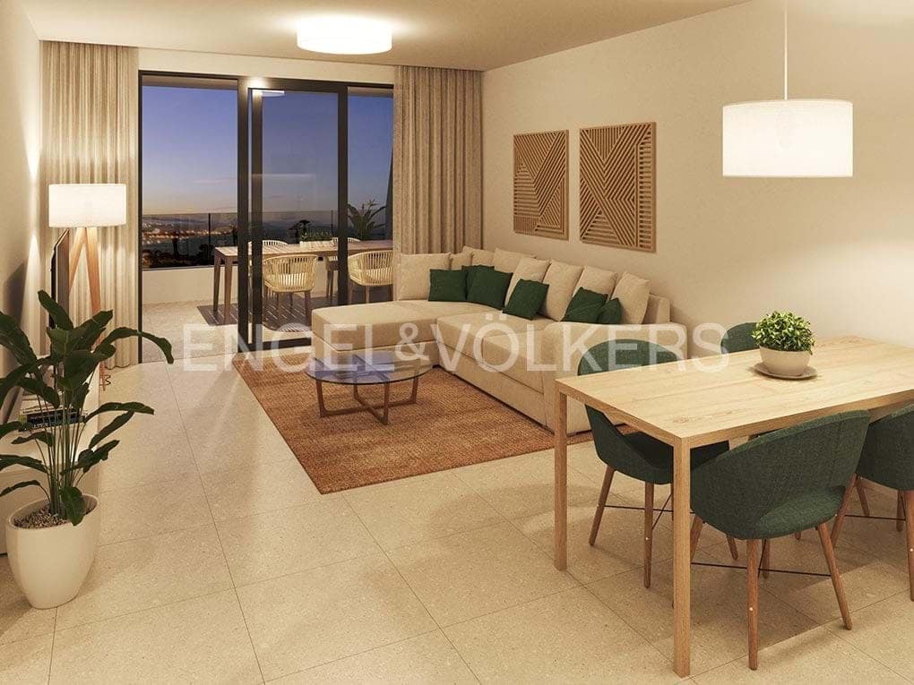 2 slaapkamer Appartement te koop in El Madronal met zwembad - € 580.000 (Ref: 8703183)