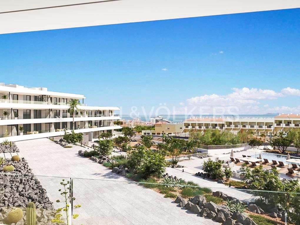 2 slaapkamer Appartement te koop in El Madronal met zwembad - € 580.000 (Ref: 8703183)