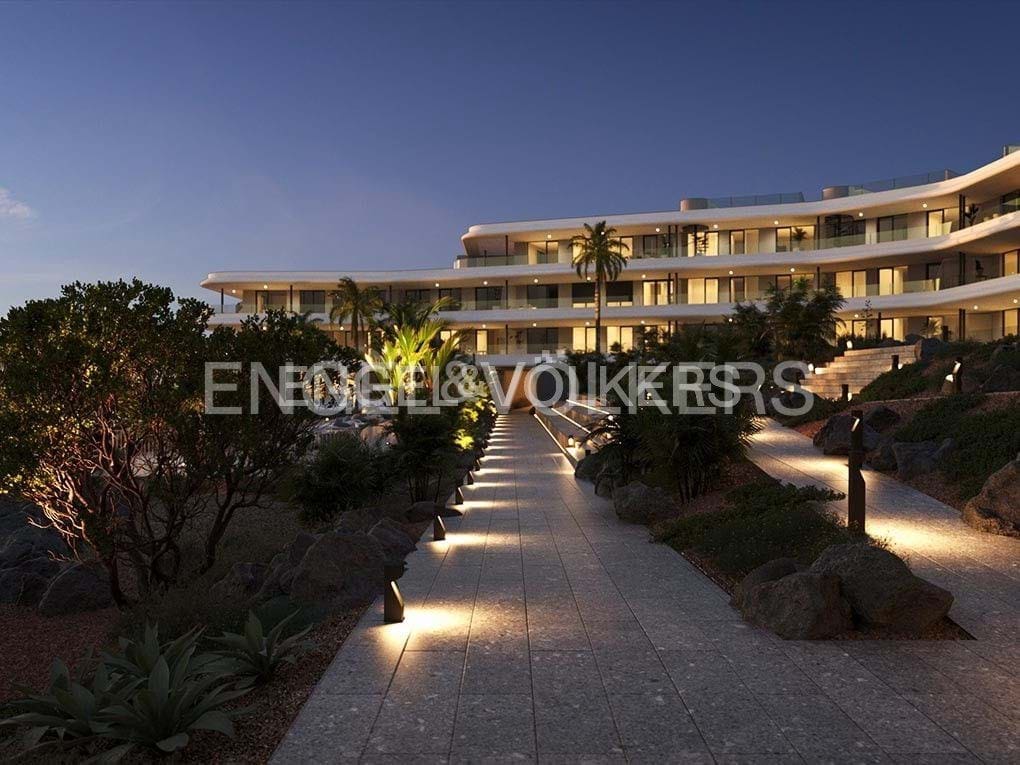 3 bedroom Apartment for sale in El Madronal with pool - € 700,000 (Ref: 8703184)