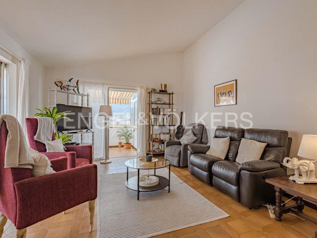 2 soveværelse Villa til salg i San Eugenio med garage - € 700.000 (Ref: 8765555)