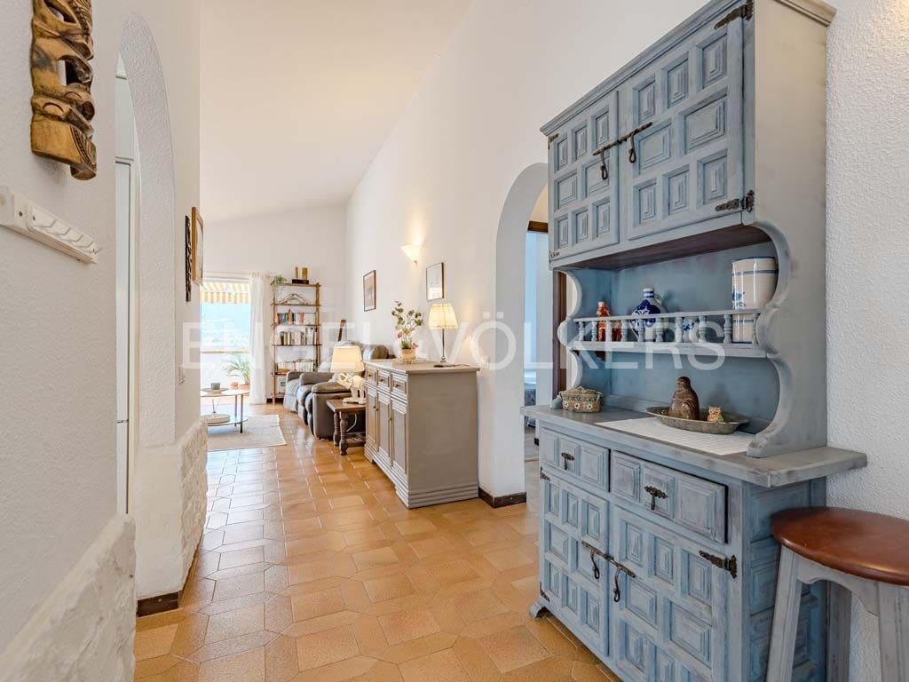 2 soveværelse Villa til salg i San Eugenio med garage - € 700.000 (Ref: 8765555)