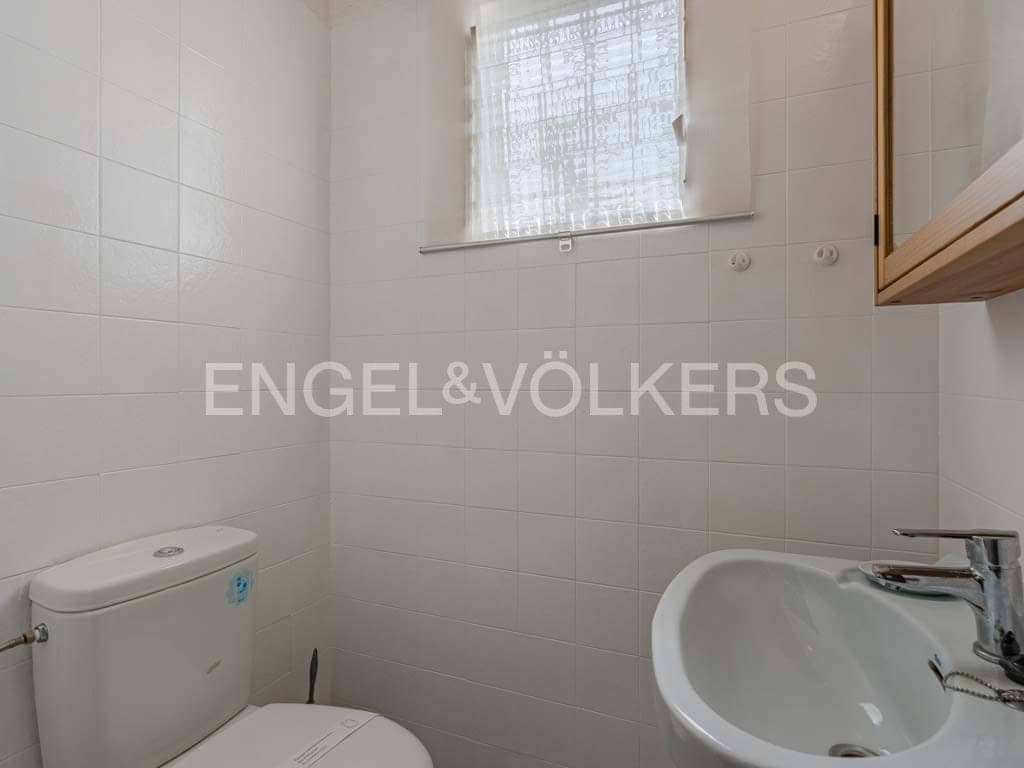 2 soveværelse Villa til salg i San Eugenio med garage - € 700.000 (Ref: 8765555)