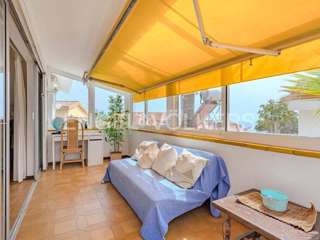 2 soveværelse Villa til salg i San Eugenio med garage - € 700.000 (Ref: 8765555)